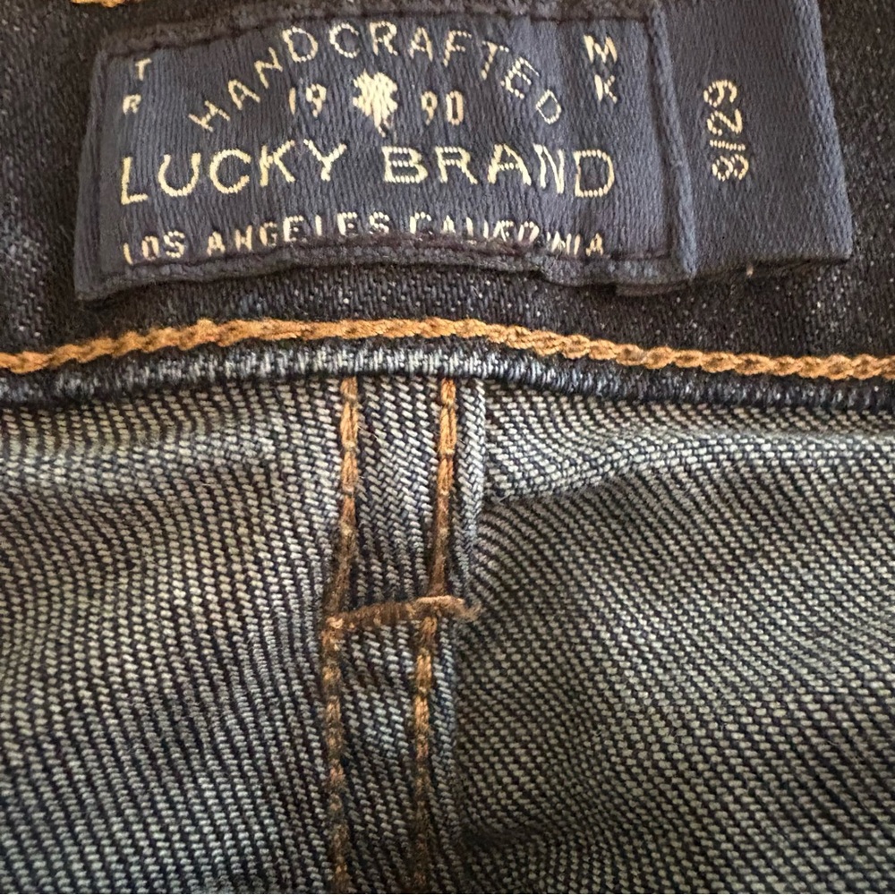 Lucky Brand 8/29 Skinny Jeans with Frayed Hem - Picture 5 of 8